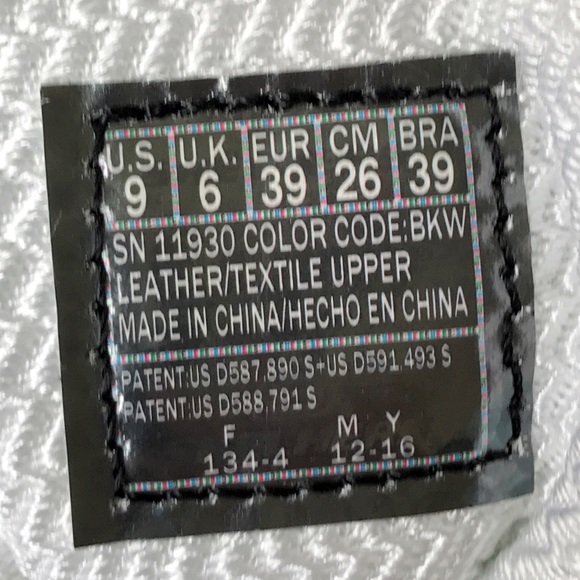 SOLD NEW Skechers D'Lites Biggest Fan Sneaker - Picture 7 of 7